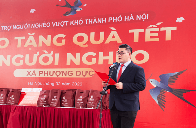 anh-4-rox-trao-qua.png
