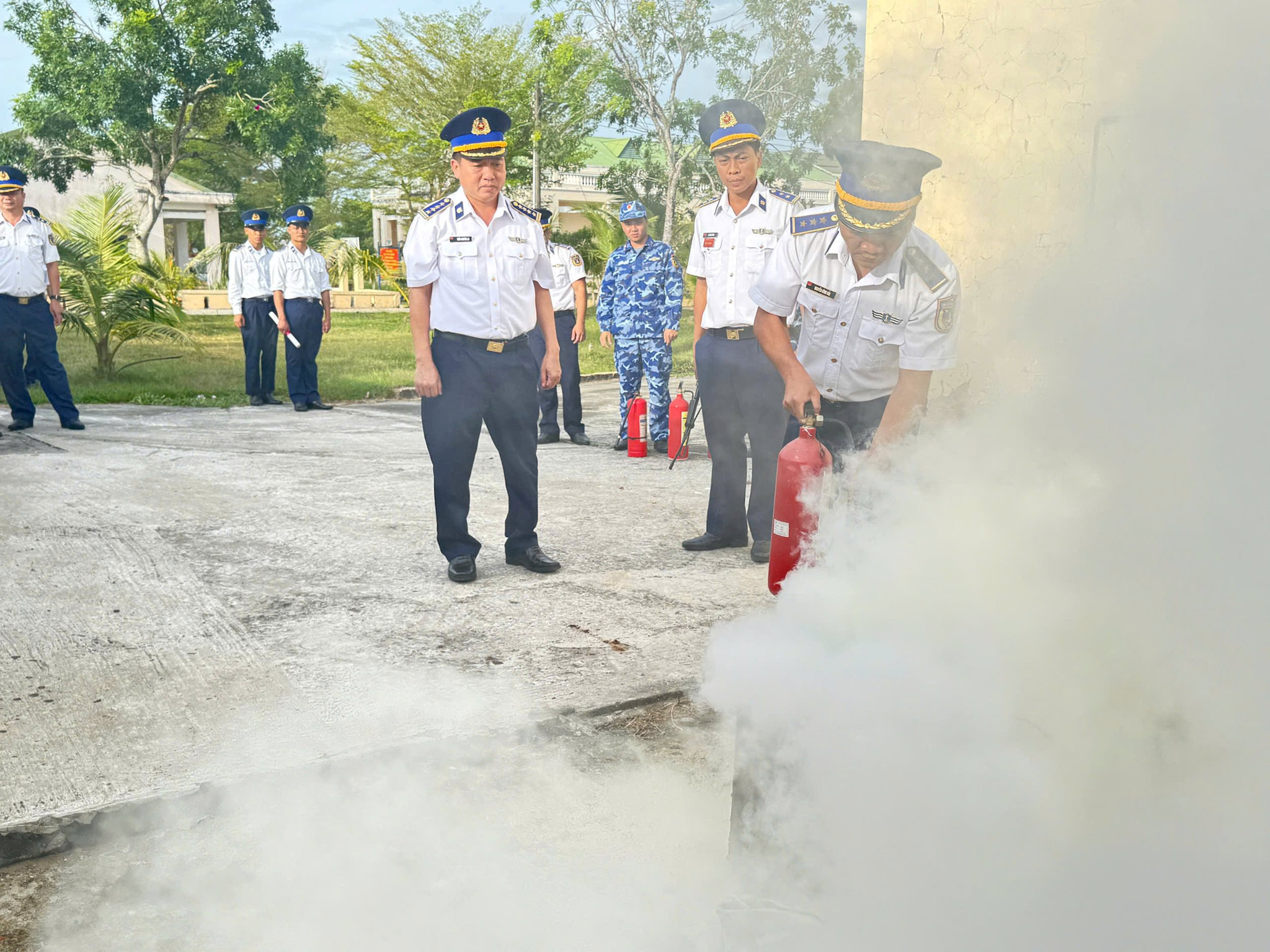 3.doan-cong-tac-kiem-tra-phong-chong-chay-no-cua-co-quan-hai-doan-42.jpg