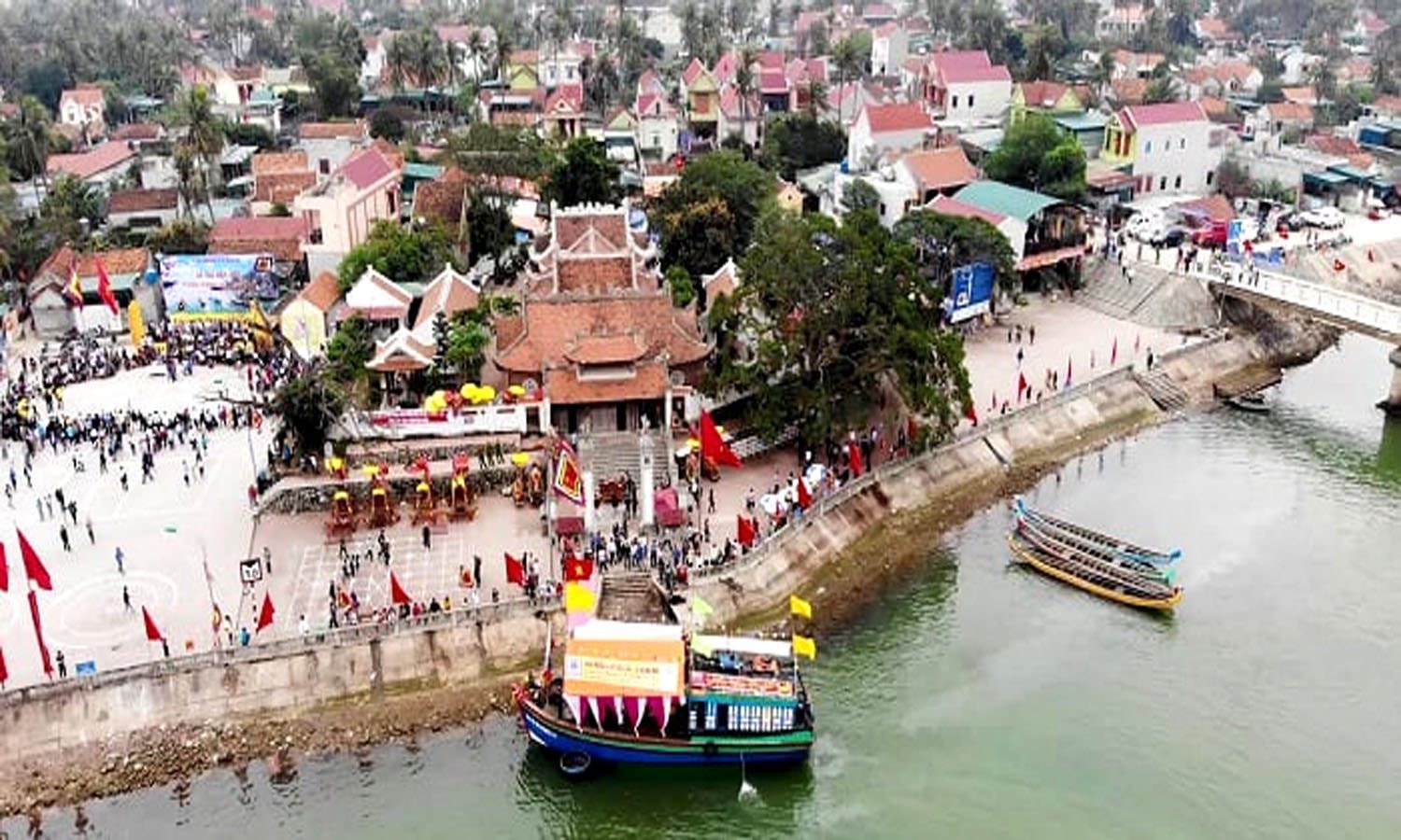 den-con-nghe-an-1_1633447696.jpg