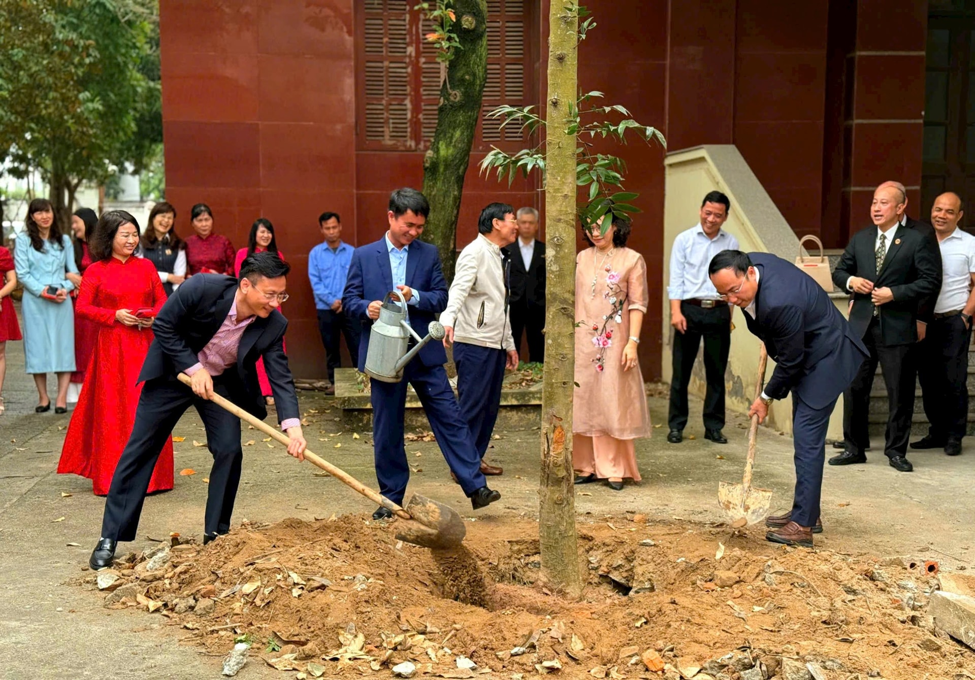 “Tết trồng cây” đầu Xuân 2026 tại Tòa án nhân dân khu vực 6 - Hà Nội