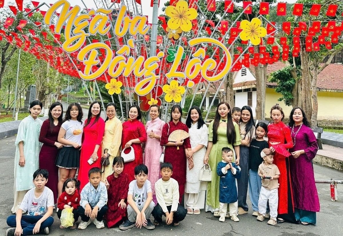 Ngã ba Đồng Lộc đón trên 20.000 du khách dịp Tết Bính Ngọ