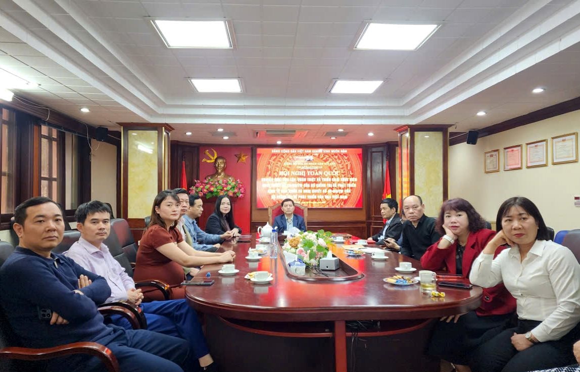 hoi-nghi-truc-tuyen-8-.jpg