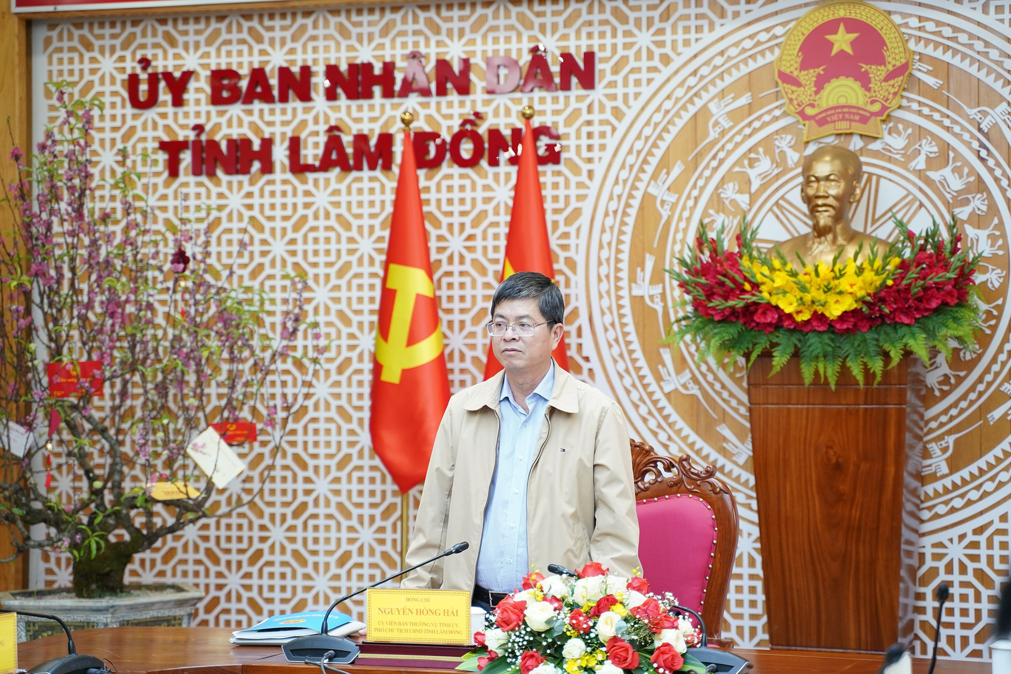 6-pho-chu-tich-ubnd-tinh-nguyen-hong-hai-ket-luan-buoi-lam-viec.jpg