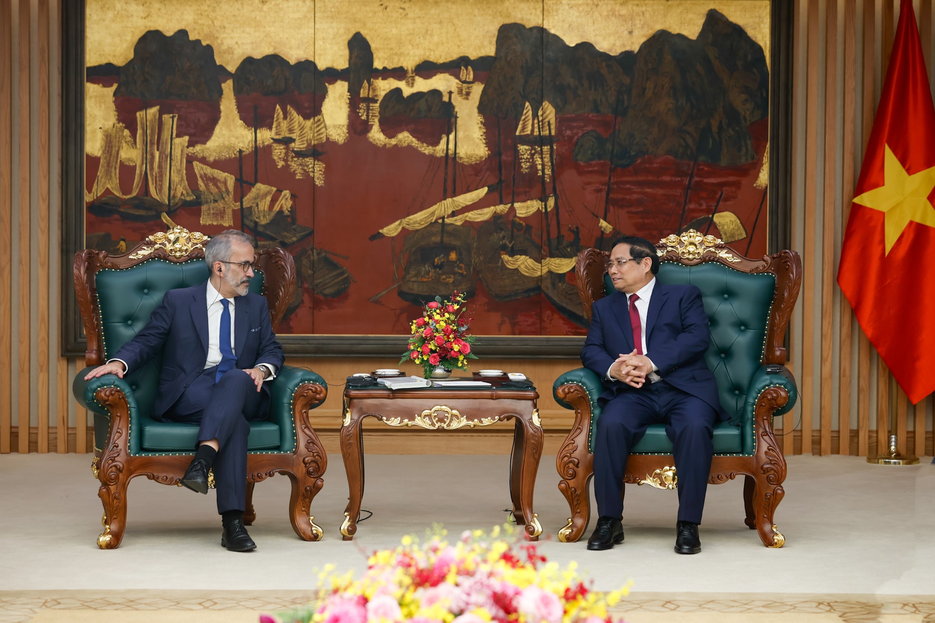Thủ tướng Phạm Minh Chính tiếp Bộ trưởng Quốc vụ, Bộ trưởng Ngoại giao Bồ Đào Nha- Ảnh 2.