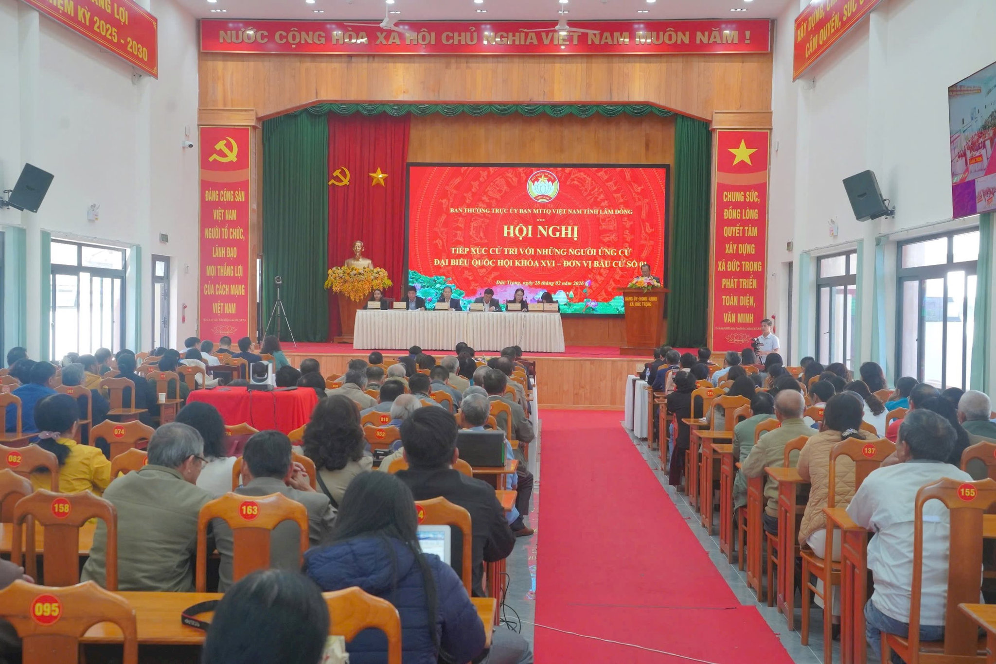 quang-canh-hoi-nghi.jpg