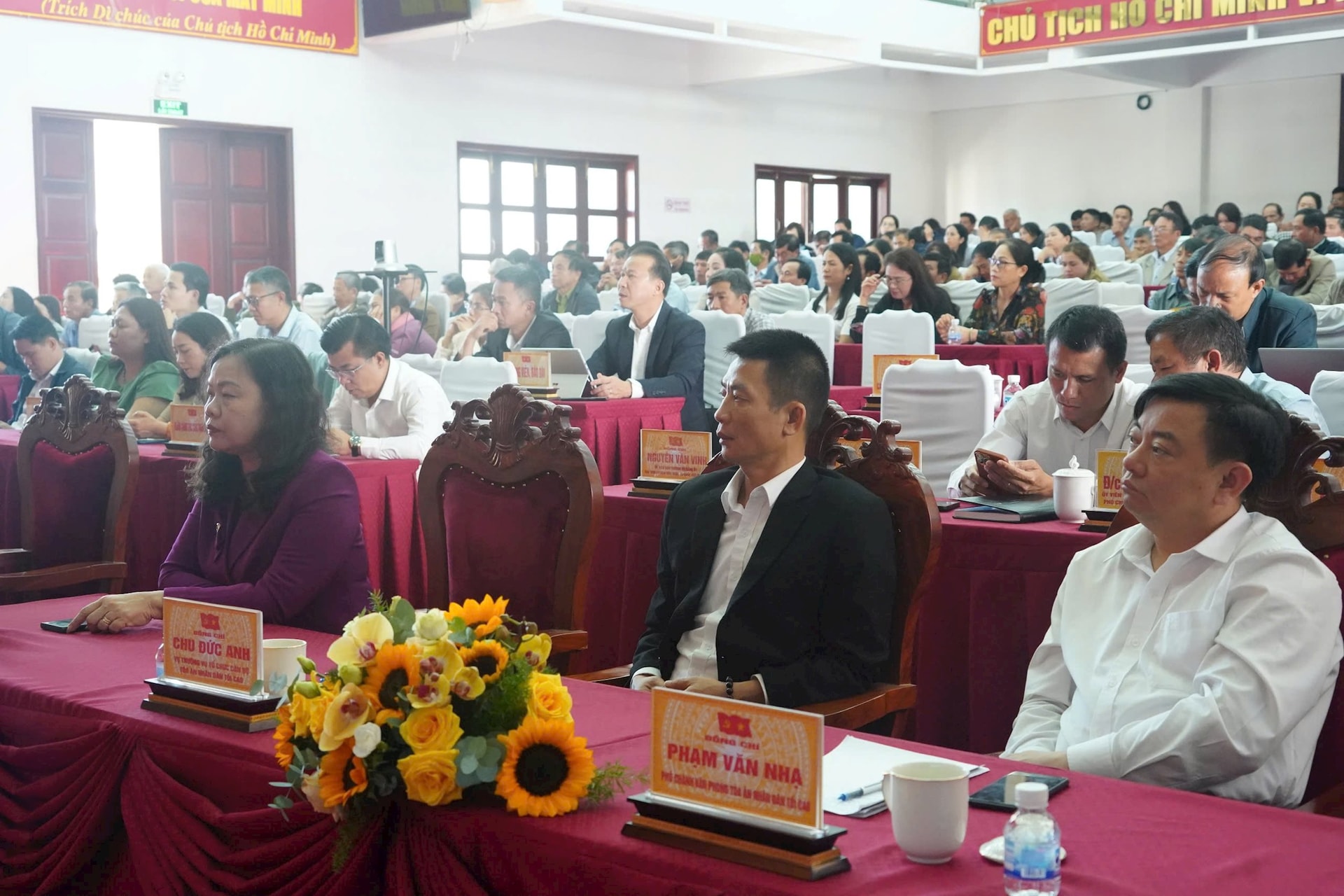 dai-bieu-tham-du-a-nha-fn(1).jpg