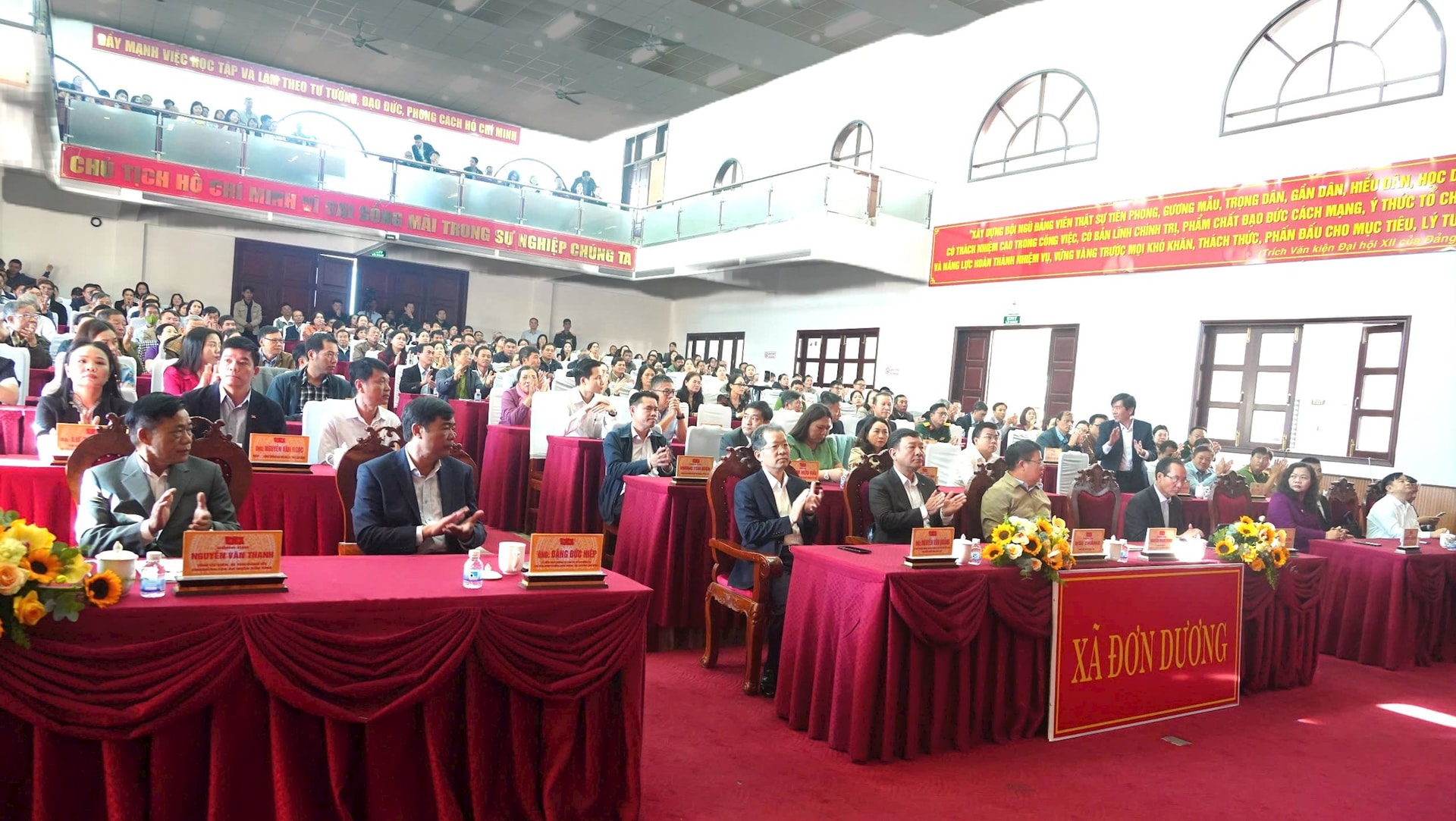 dai-bieu-tham-du-hoi-nghi-1.jpg
