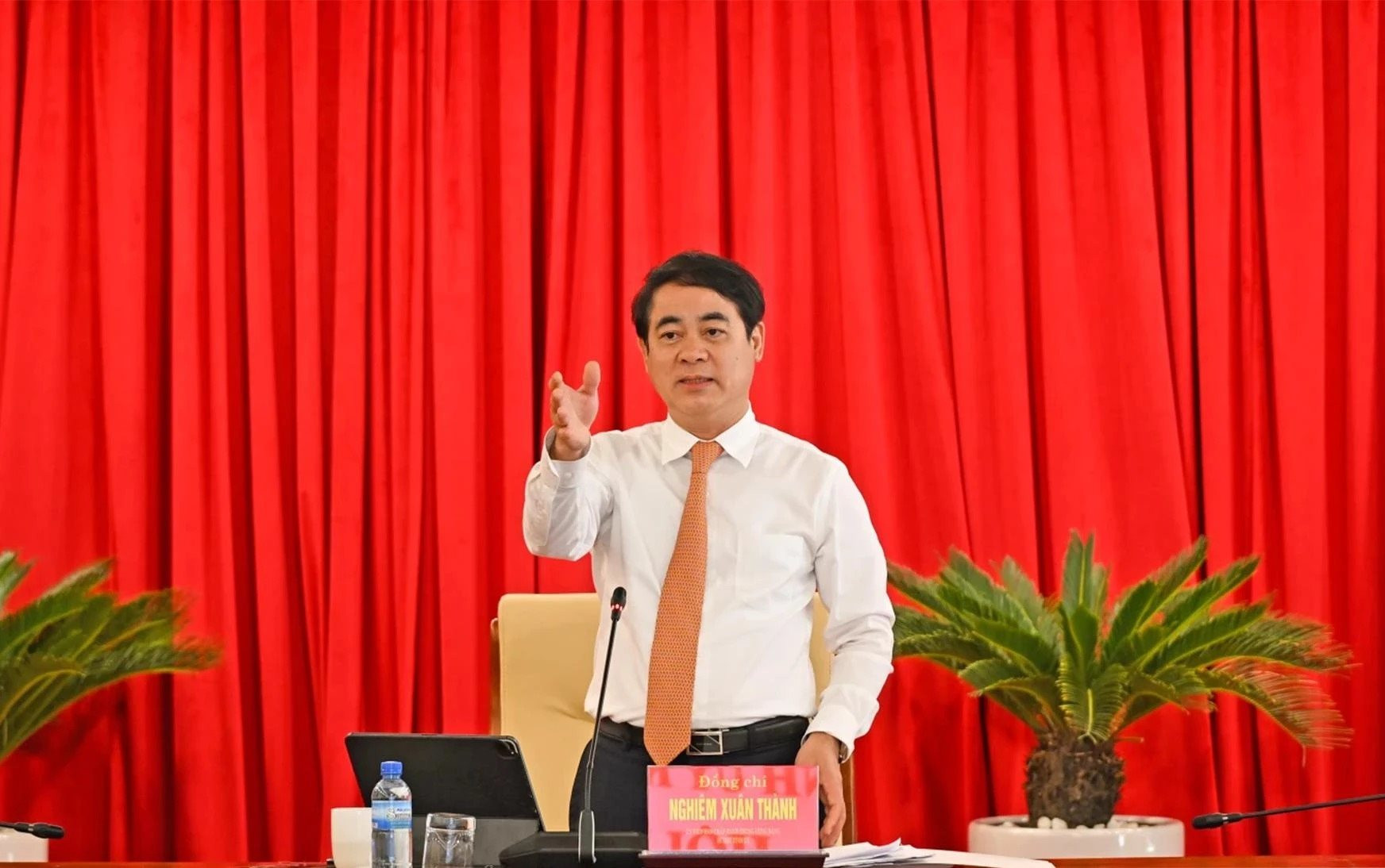 3-bi-thu-tinh-uy-nghiem-xuan-thanh-ket-luan-cuoc-hop.jpg
