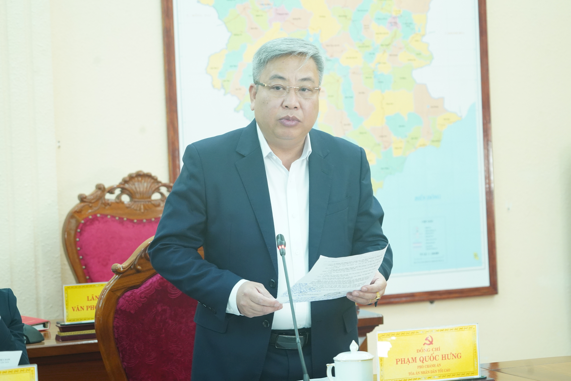 ong-hung-cb-qd.png