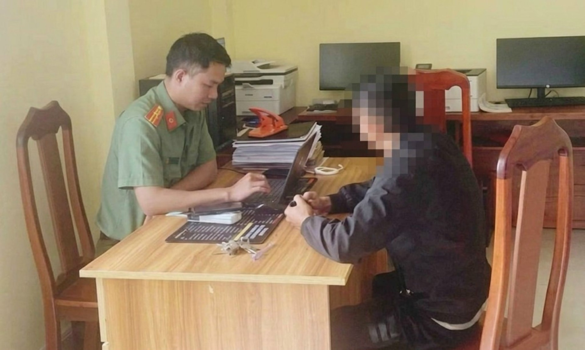 Xử phạt người chuyên đăng tin hoạt động của CSGT lên mạng xã hội