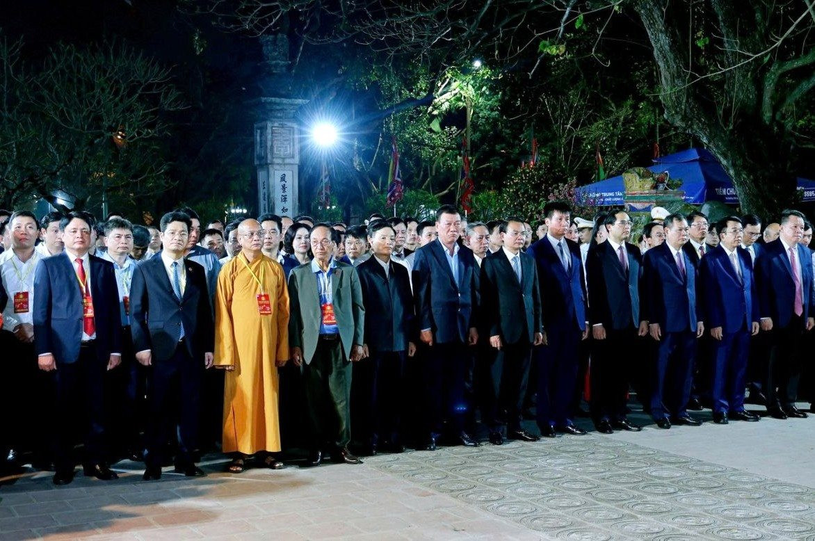 le_khai_an_den_tran1.jpg