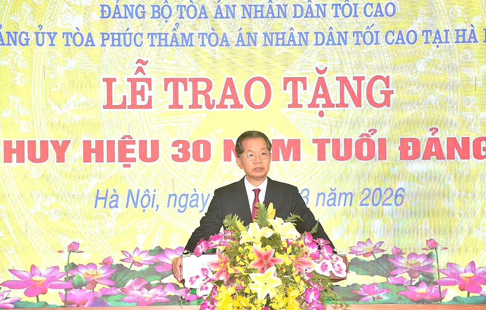 quang-phat-bieu.jpg