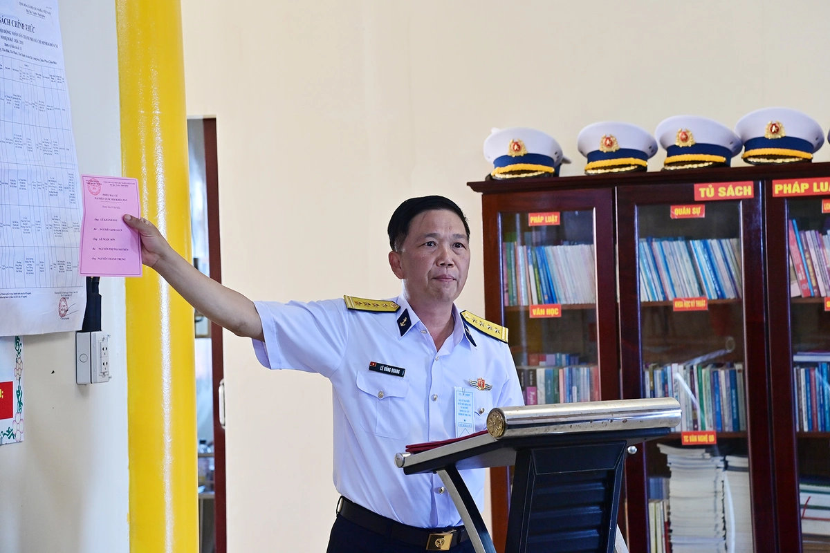 3-dai-ta-le-hong-quang-to-truong-to-bau-cu-huong-dan-cu-tri-bau-cu-1772551021662101439310.jpg