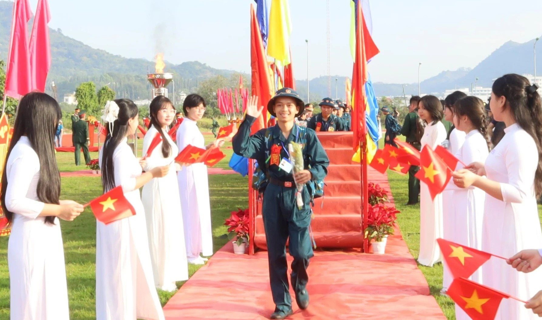 3-tan-binh-tinh-khanh-hoa-phan-khoi-len-duong-nhap-ngu.jpg