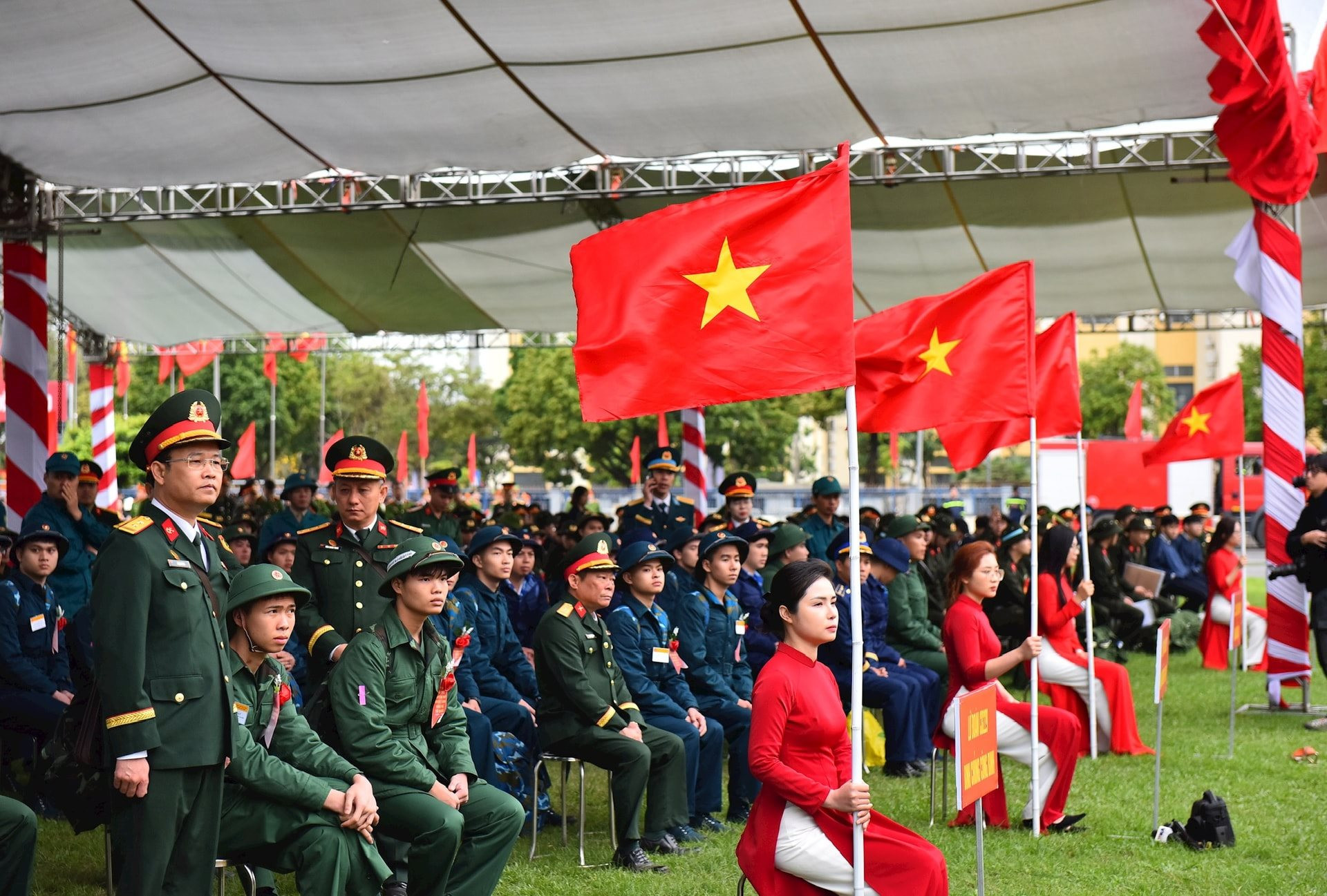 cong-dan-nhap-ngu.jpg