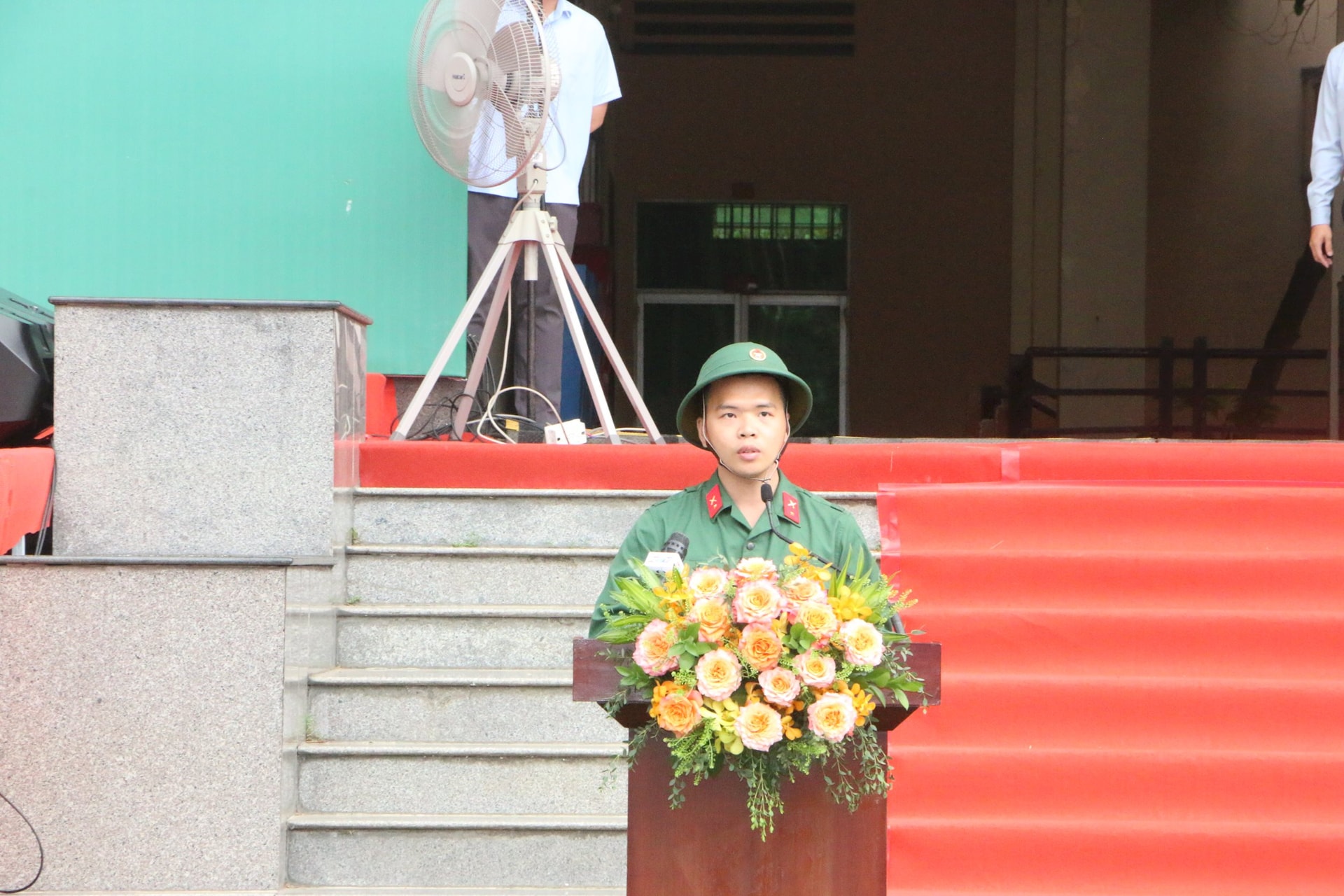 tan-binh-phat-bieu.jpg