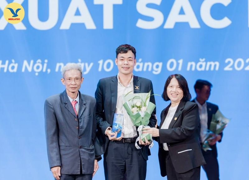 giam-doc-nguyen-xuan-dinh-medlatec-campuchia-2.jpg