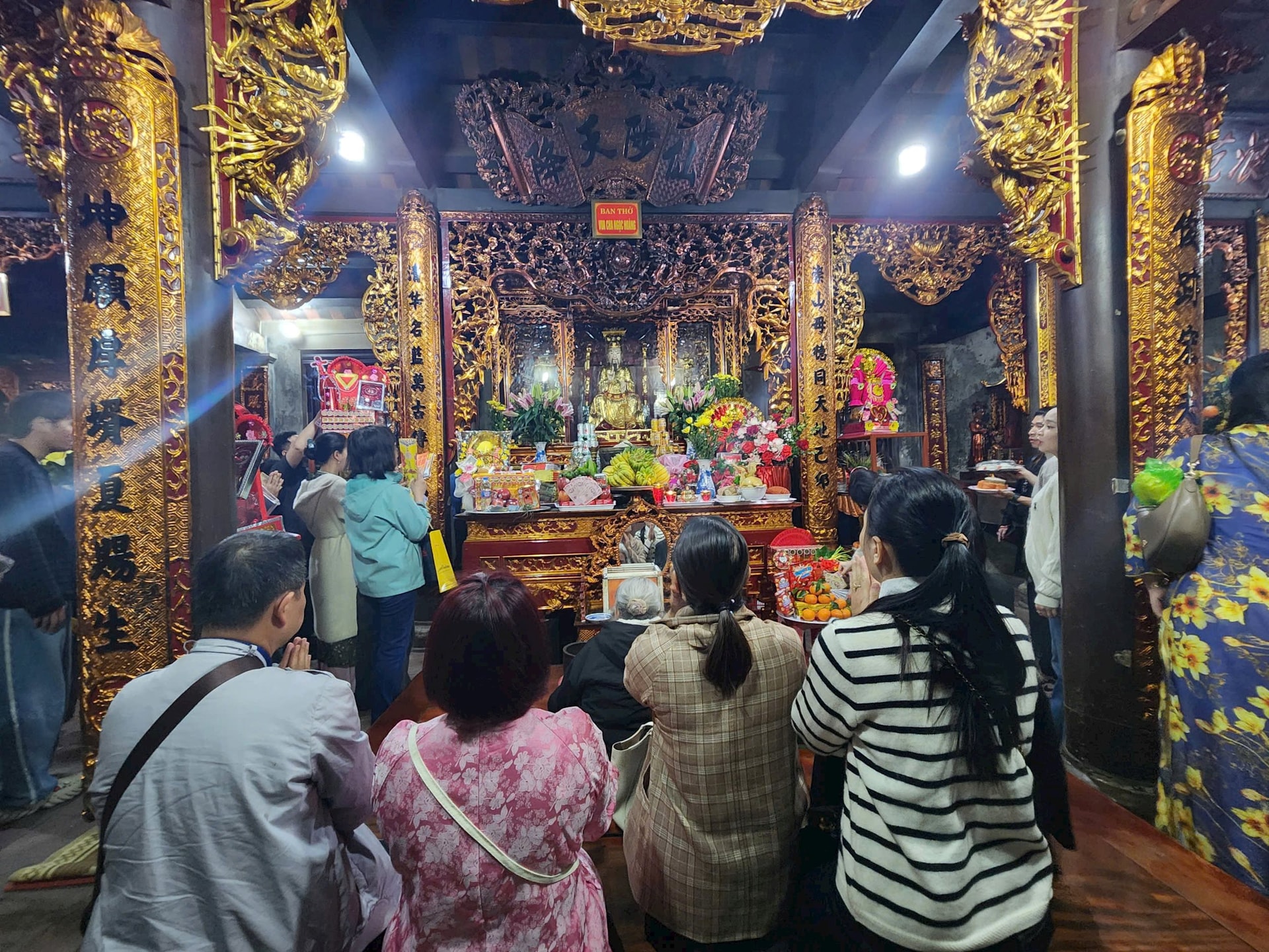 nguoidan.jpg