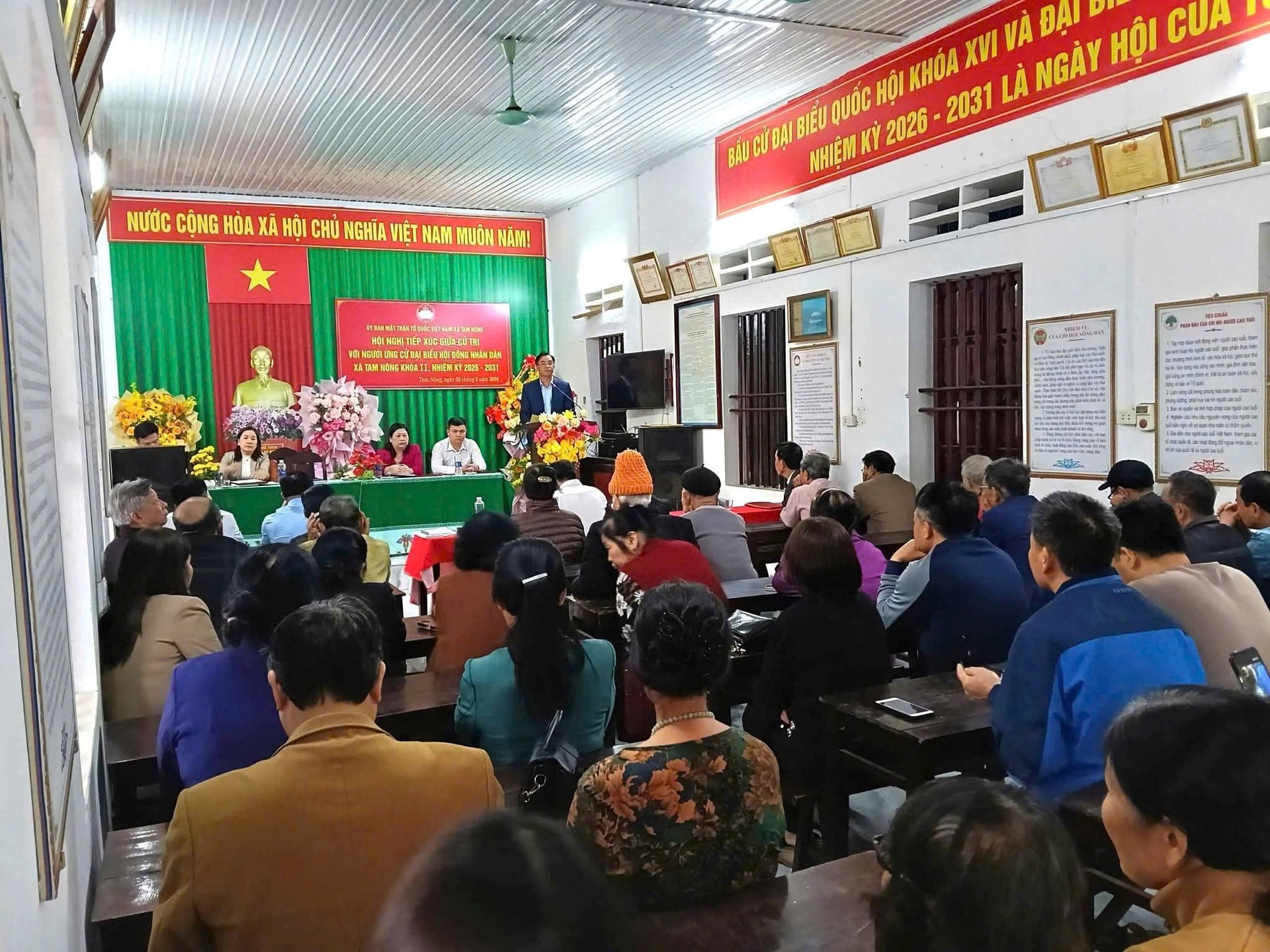 toan-canh.jpg