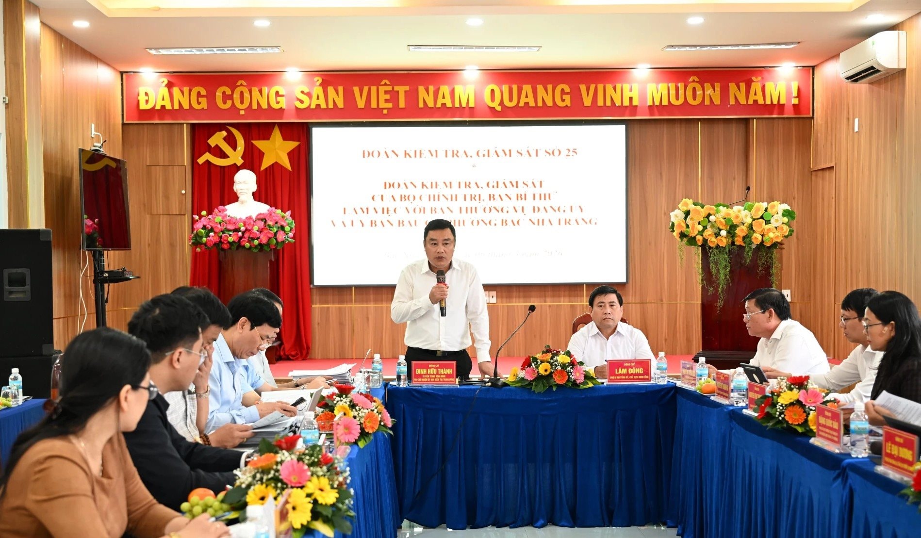 1-pho-chu-nhiem-uy-ban-kiem-tra-trung-uong-pho-truong-doan-kiem-tra-giam-sat-so-25-dinh-huu-thanh-phat-bieu-ket-luan-buoi-lam-viec.jpg