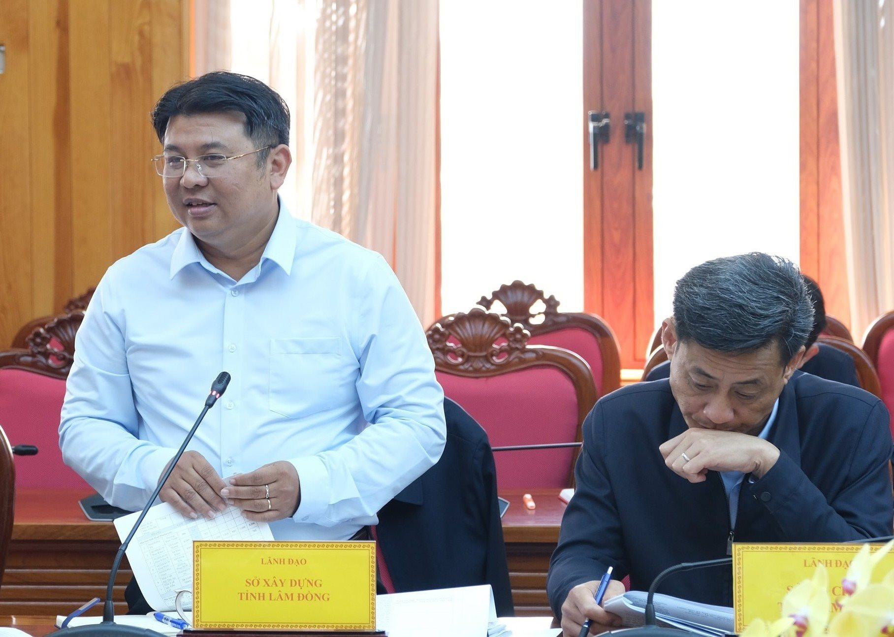 3-lanh-dao-so-xay-dung-bao-cao-tinh-tinh-trien-khai-nha-o-tren-toan-tinh.jpg