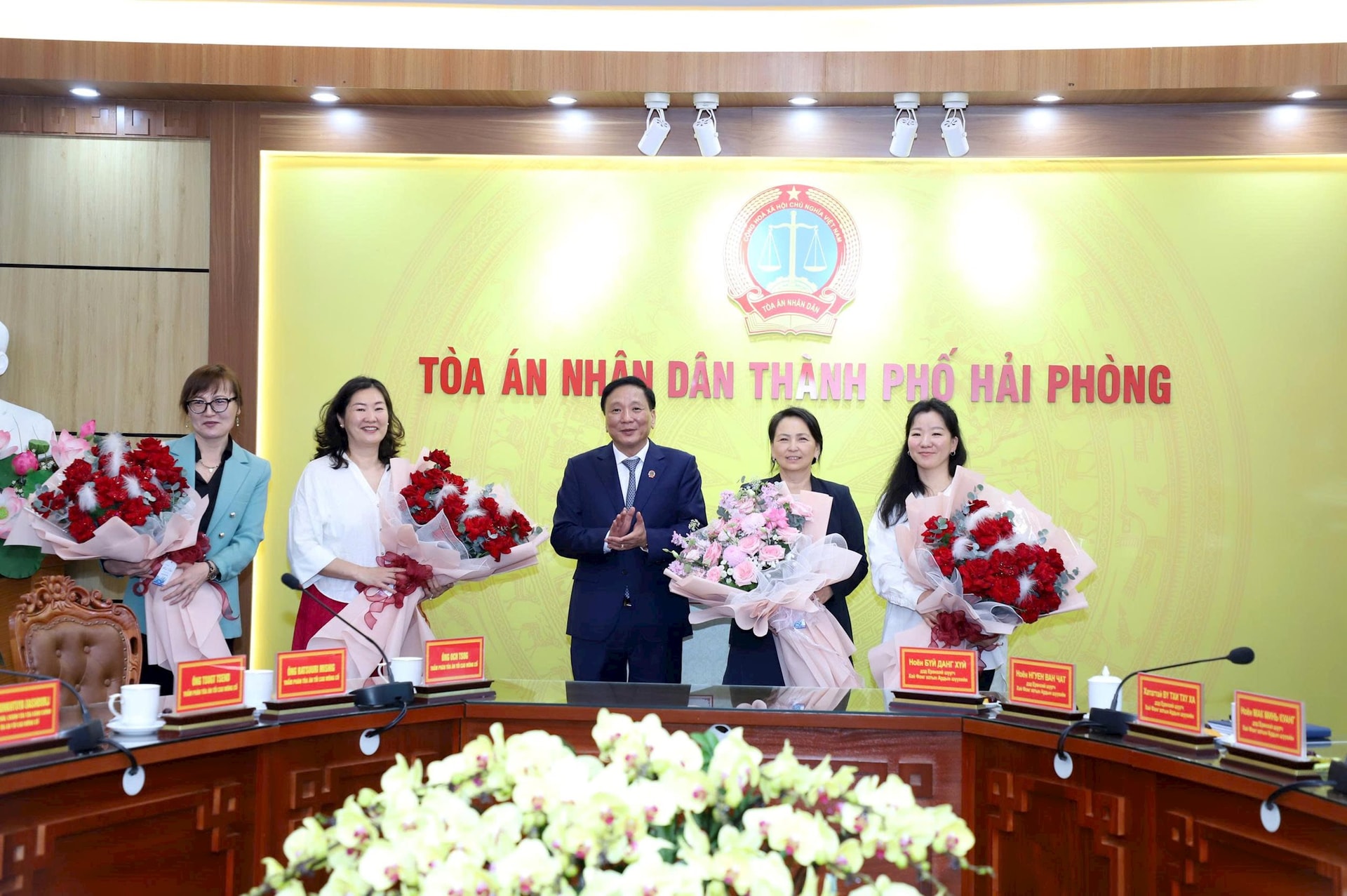 tang-qua.jpg