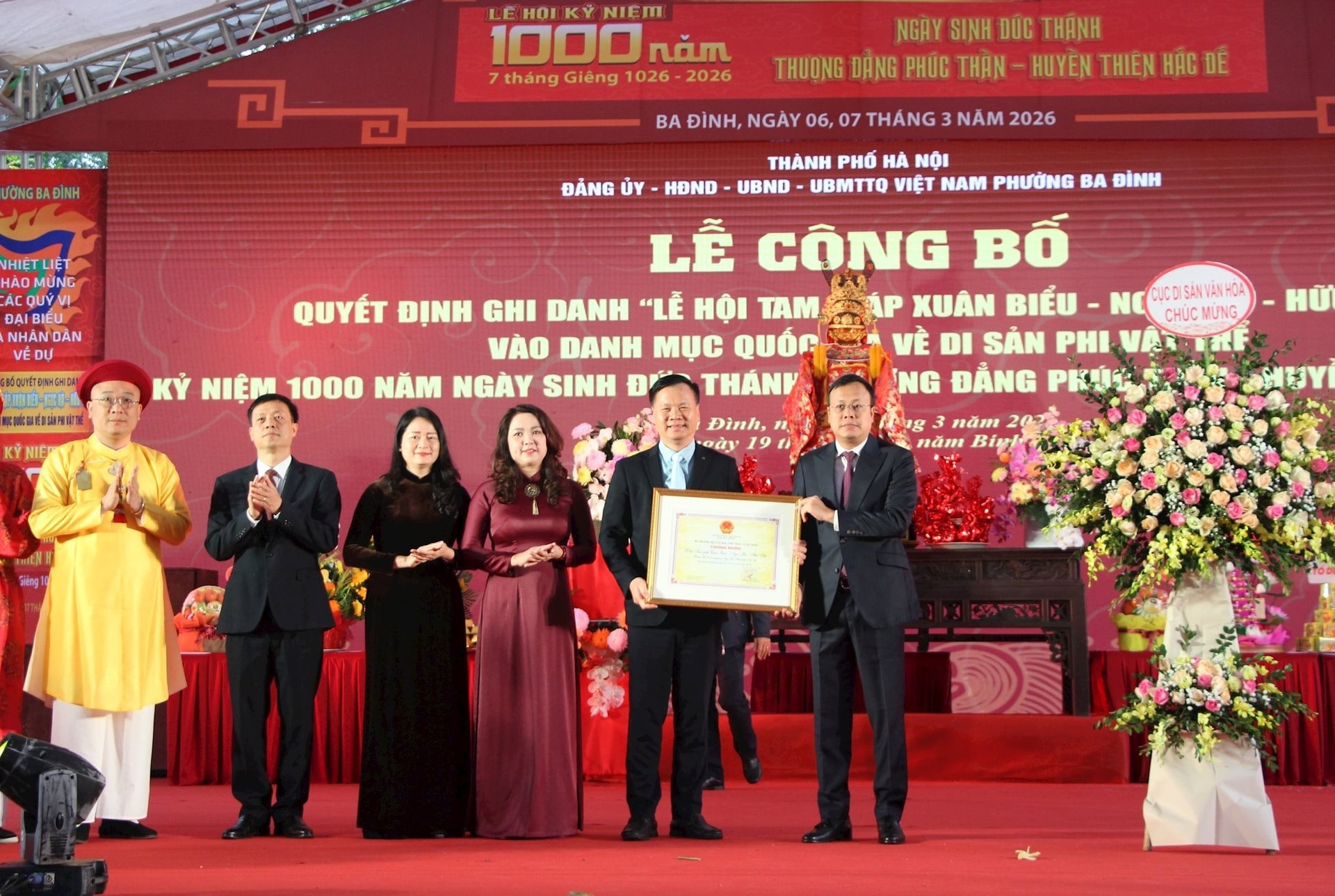anh-1-le-hoi.jpg