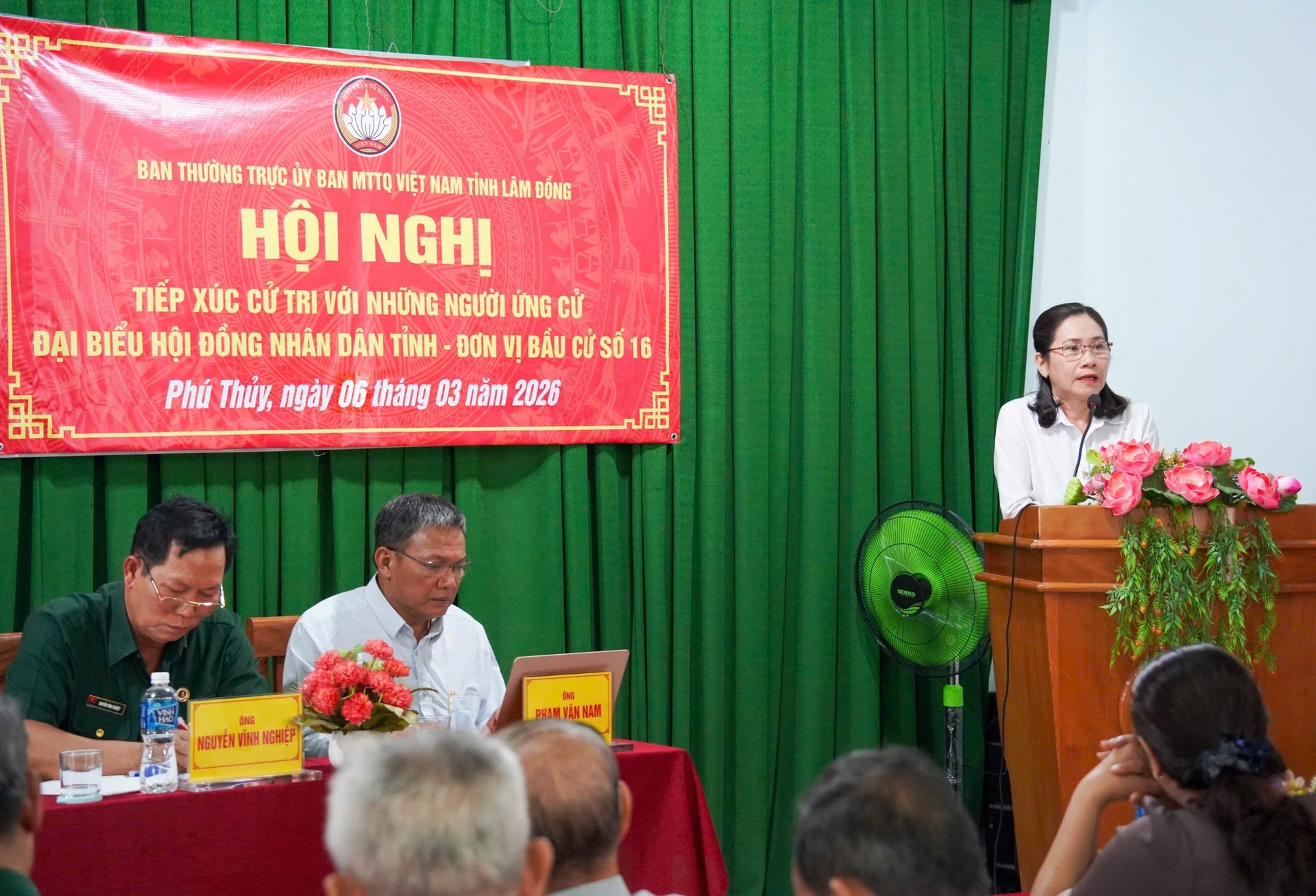 trinh-bay-tham-chuong-trinh-hanh-dong(1).jpg