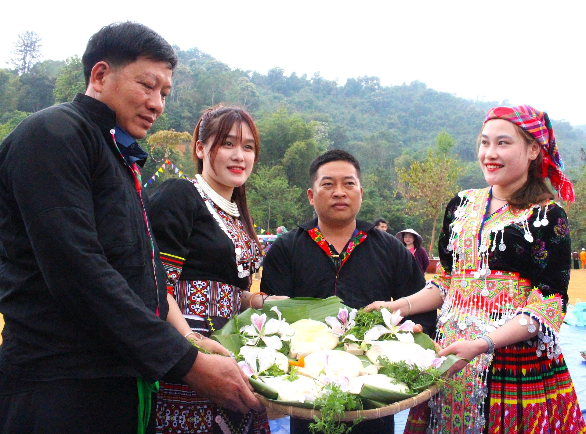 gia-banh-giay-2(1).jpg