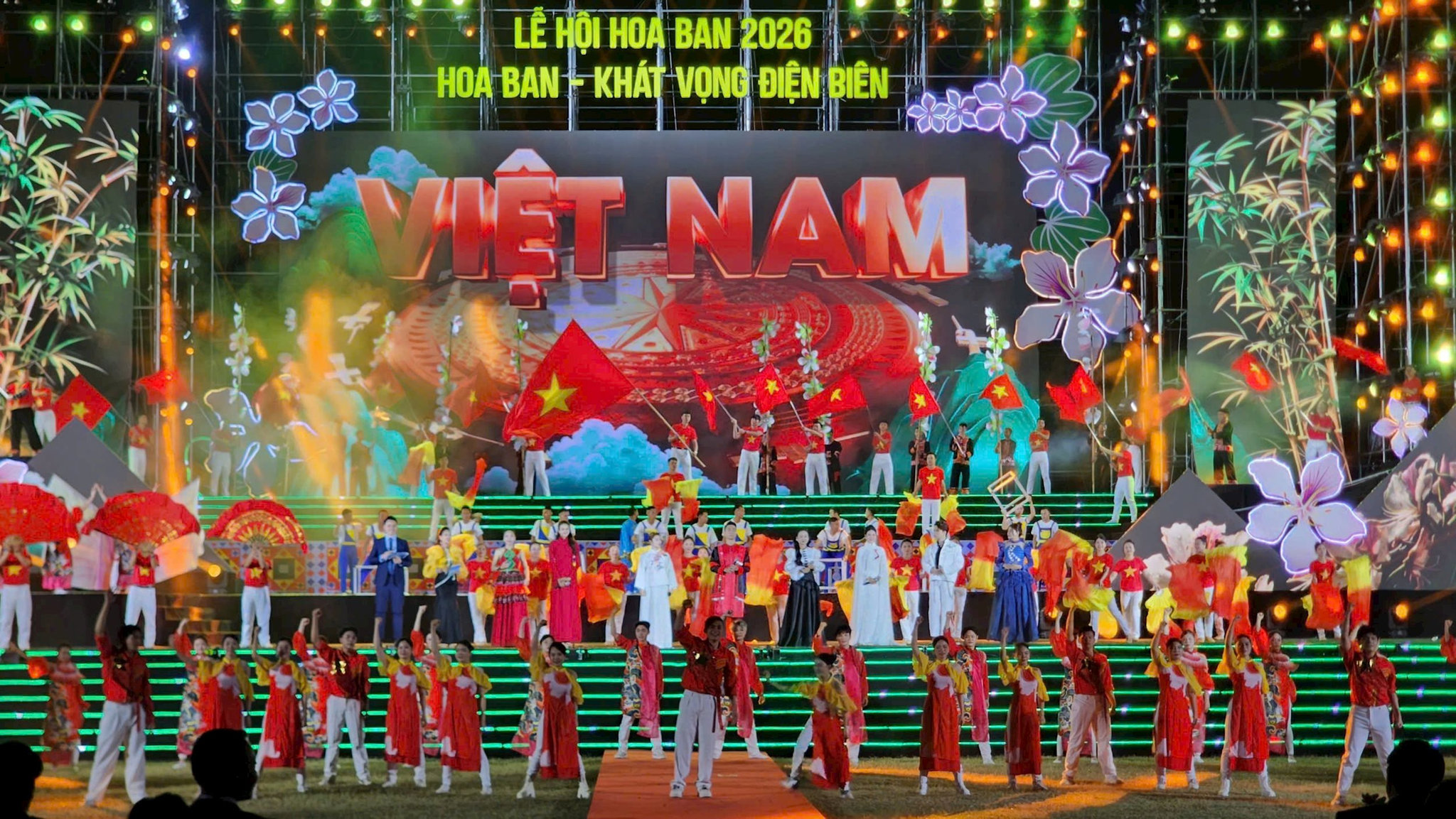 khai-mac-e.jpg