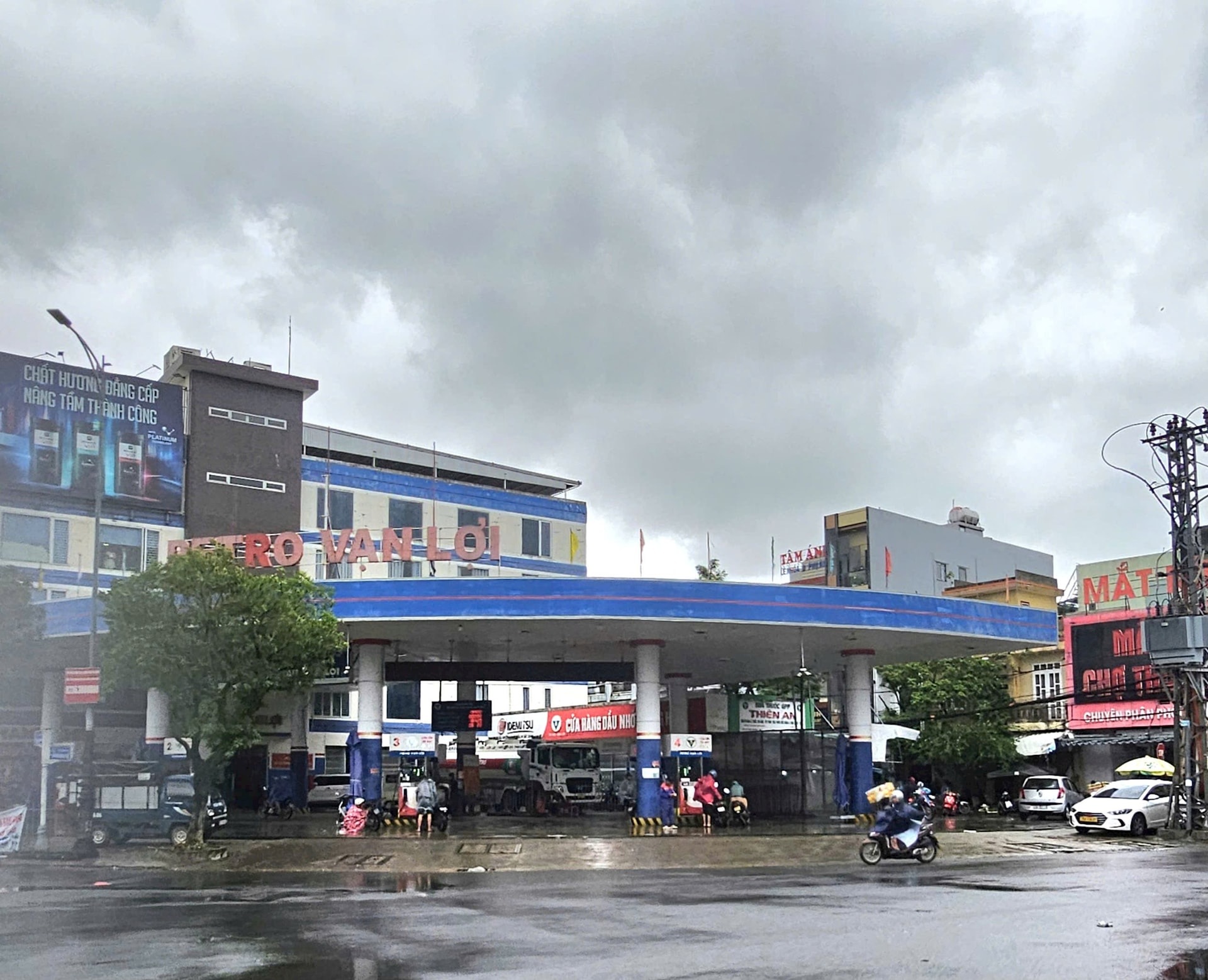 9-3-xang-dau10.jpg