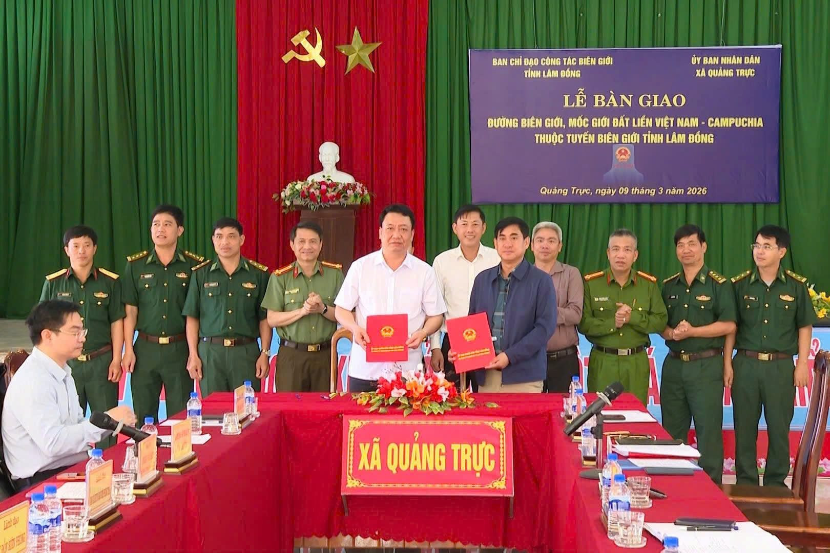 ban-gia-quang-truc.jpg