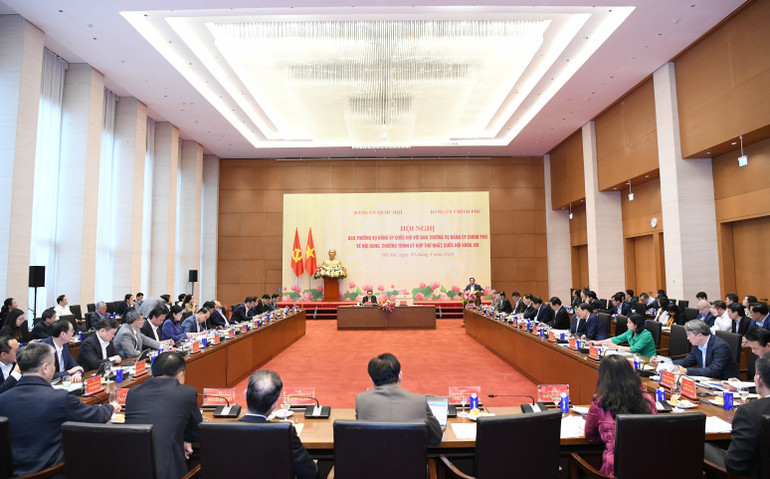 Quang cảnh hội nghị Ban Thường vụ Đảng ủy Quốc hội với Ban Thường vụ Đảng ủy Chính phủ về nội dung, chương trình Kỳ họp thứ nhất, Quốc hội khóa XVI. (Ảnh: DUY LINH) 1-4230.jpg
