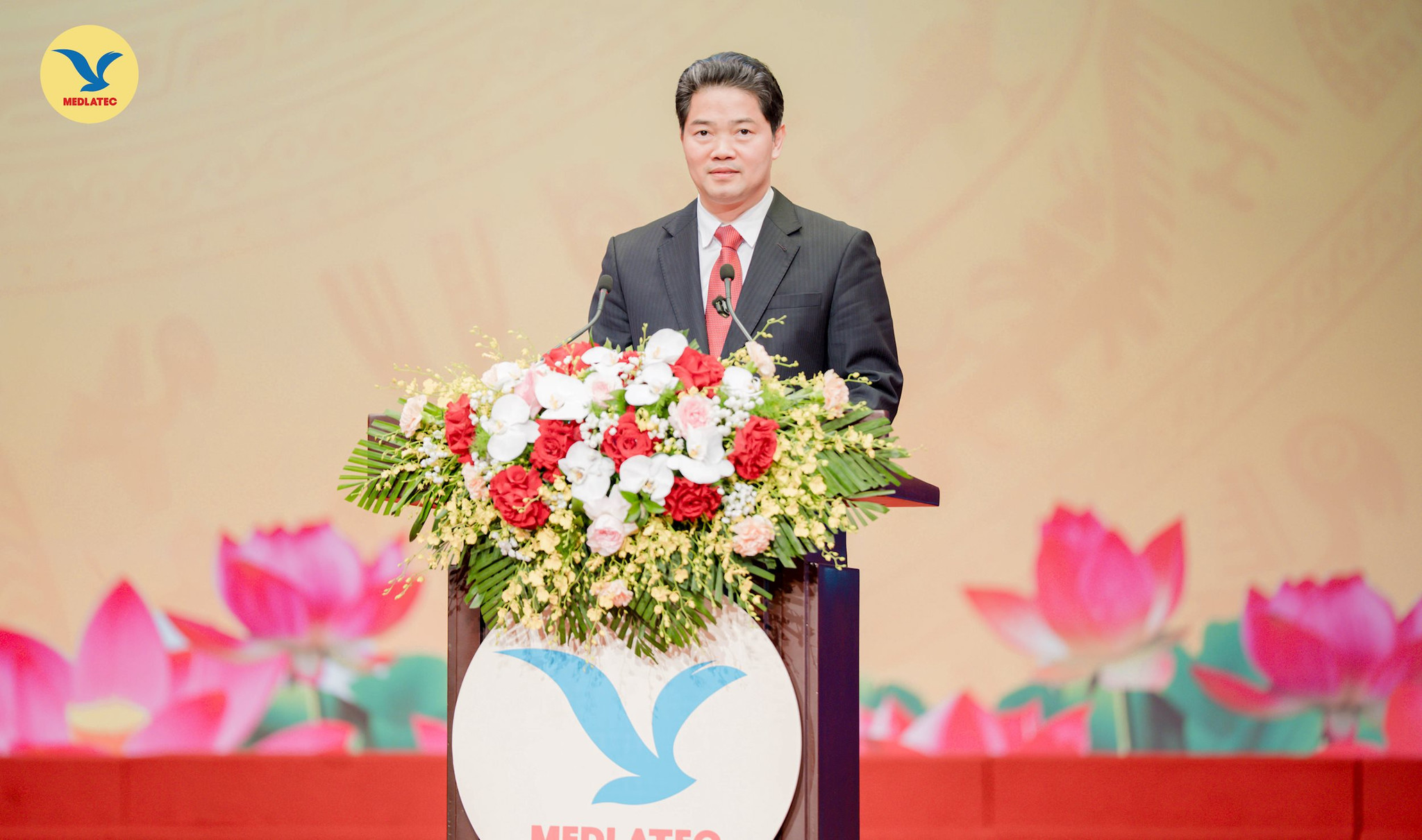 ts.-vu-manh-ha.jpg