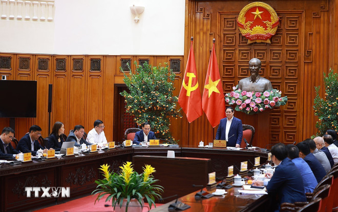 Thủ tướng Phạm Minh Chính chủ trì họp Tổ công tác bảo đảm an ninh năng lượng. (Ảnh: Dương Giang/TTXVN) ttxvn-thu-tuong-chu-tri-cuoc-hop-ve-bao-dam-an-ninh-nang-luong-1003-3.jpg