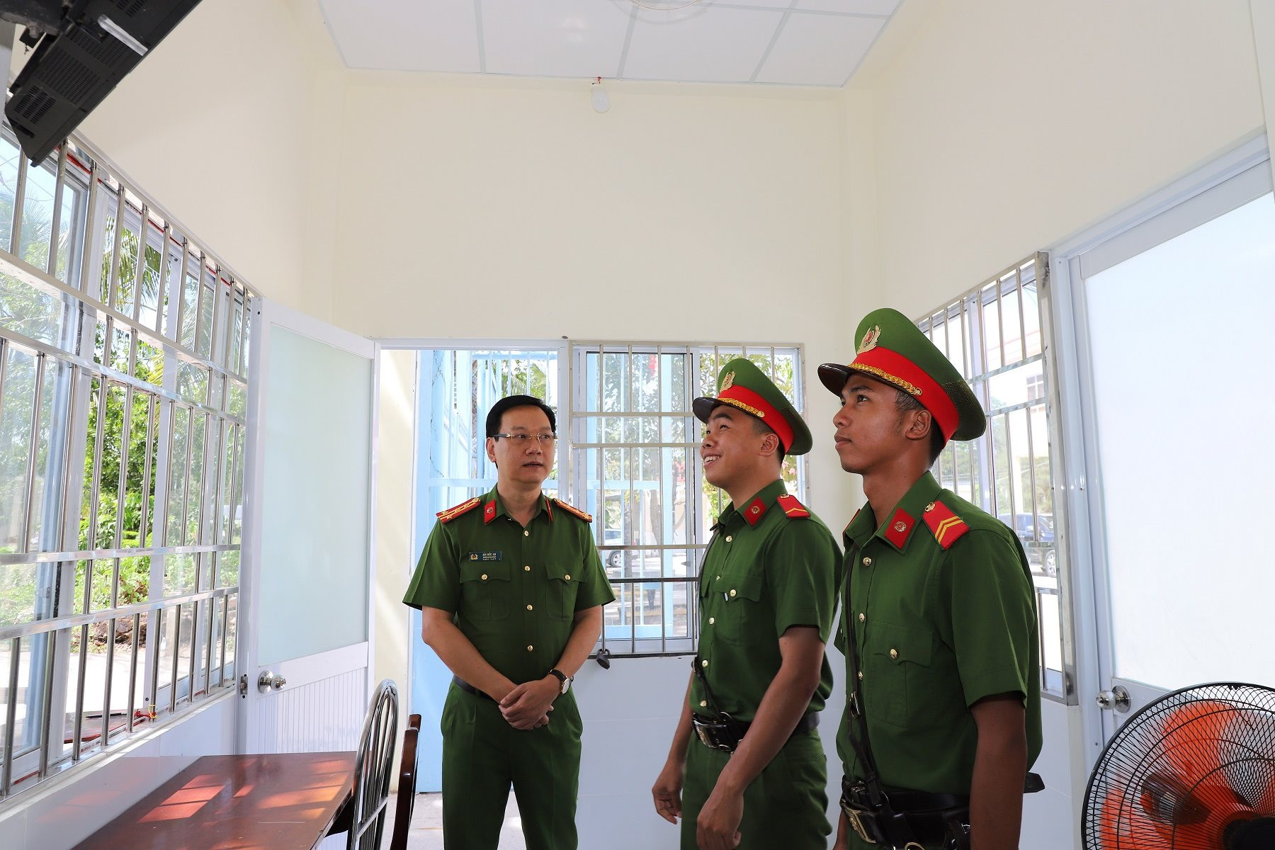 11-3-2026-tin-cong-tac-lanh-dao-catp-chi-dao-cong-tac-bau-cu-tai-co-so-cai-nghien-2-2-.jpg