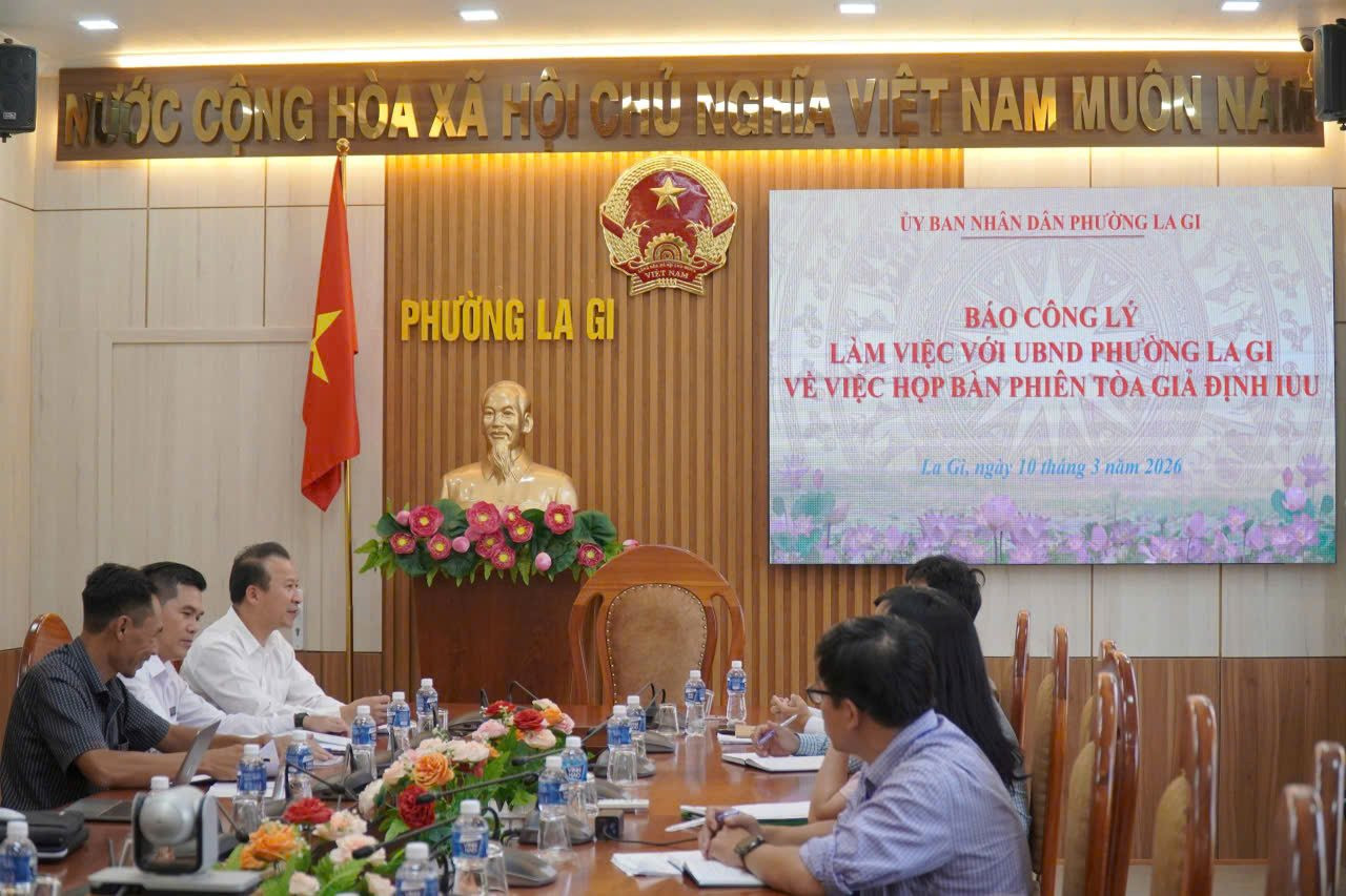 lam-viec-voi-phuong-la-ghi.jpg