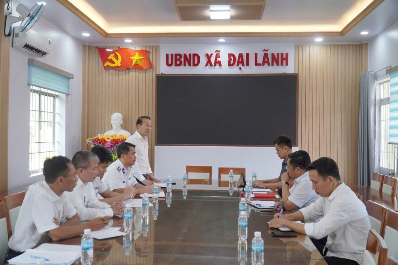 lam-viec-voi-ubnd-xa-dai-lanh-khanh-hoa.jpg