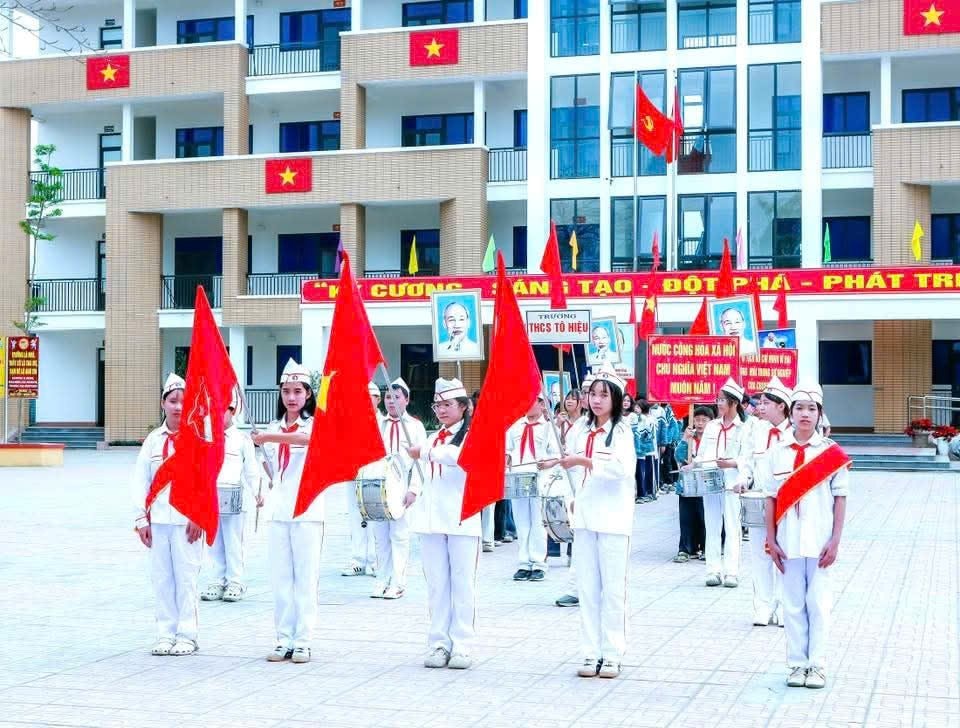 truong-hoc.jpg