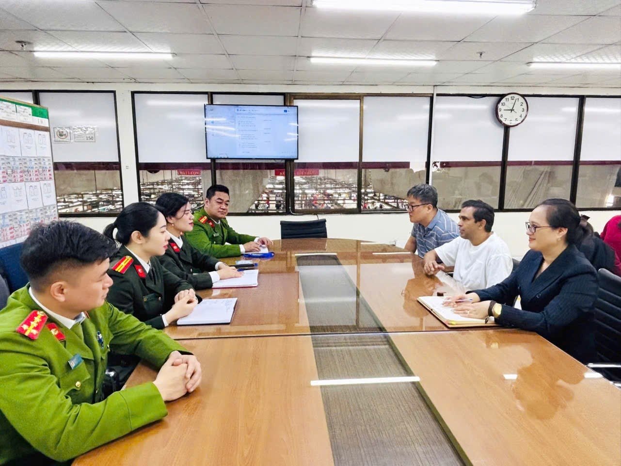 van-dong-bau-cu.jpg