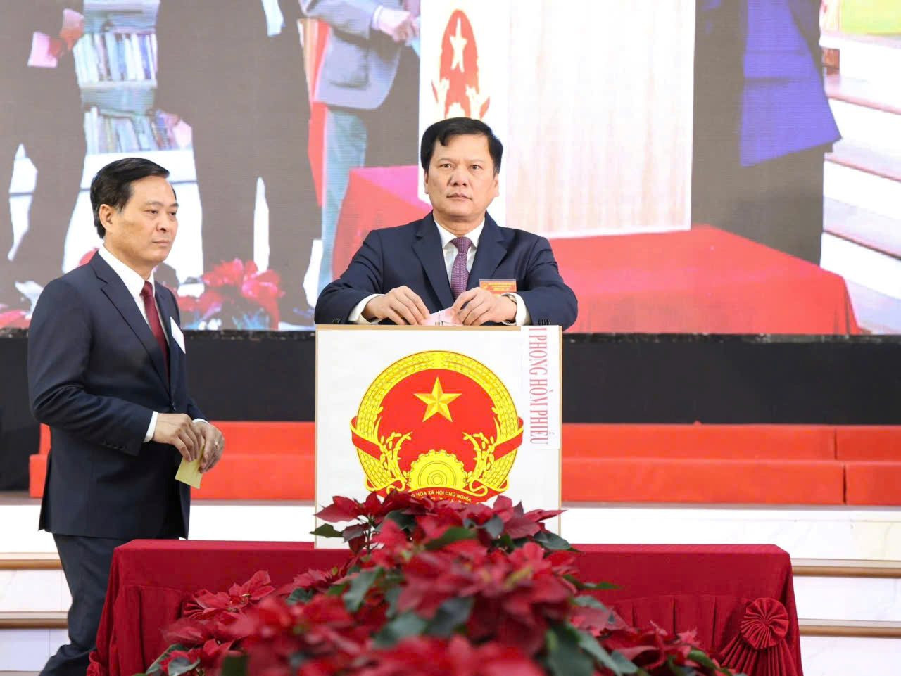 anh-doan-bi-thu-phuong-kinh-bac.jpg