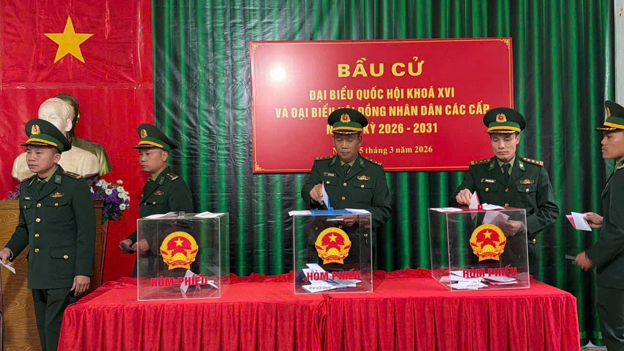 bien-phong-ngoc-con-2-.jpg