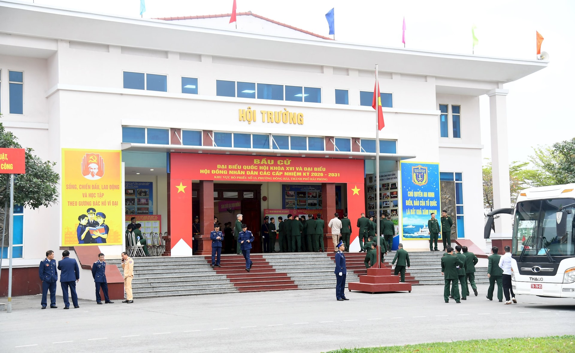 khu-vuc-bau-cu-so-13-phuong-dong-hai-thanh-pho-hai-phong.jpg
