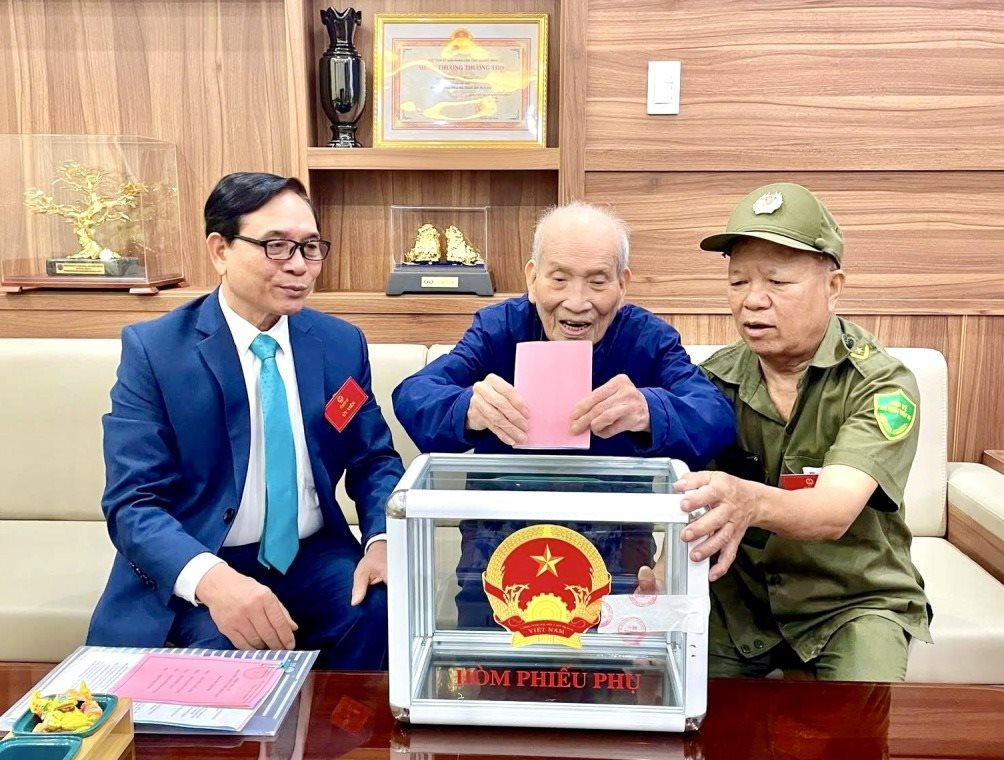 ong-nguyen-ngoc-dam.jpeg
