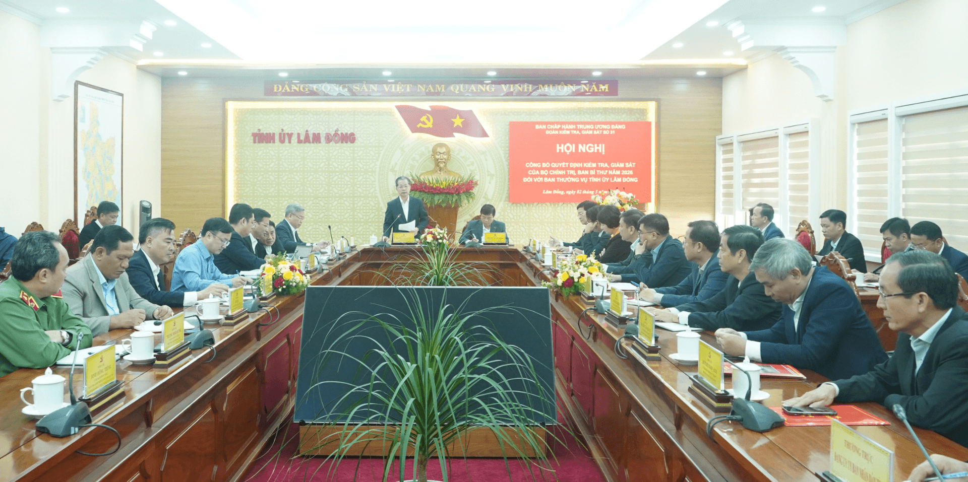 quan-canh-hoi-nghifnfn-1-.png