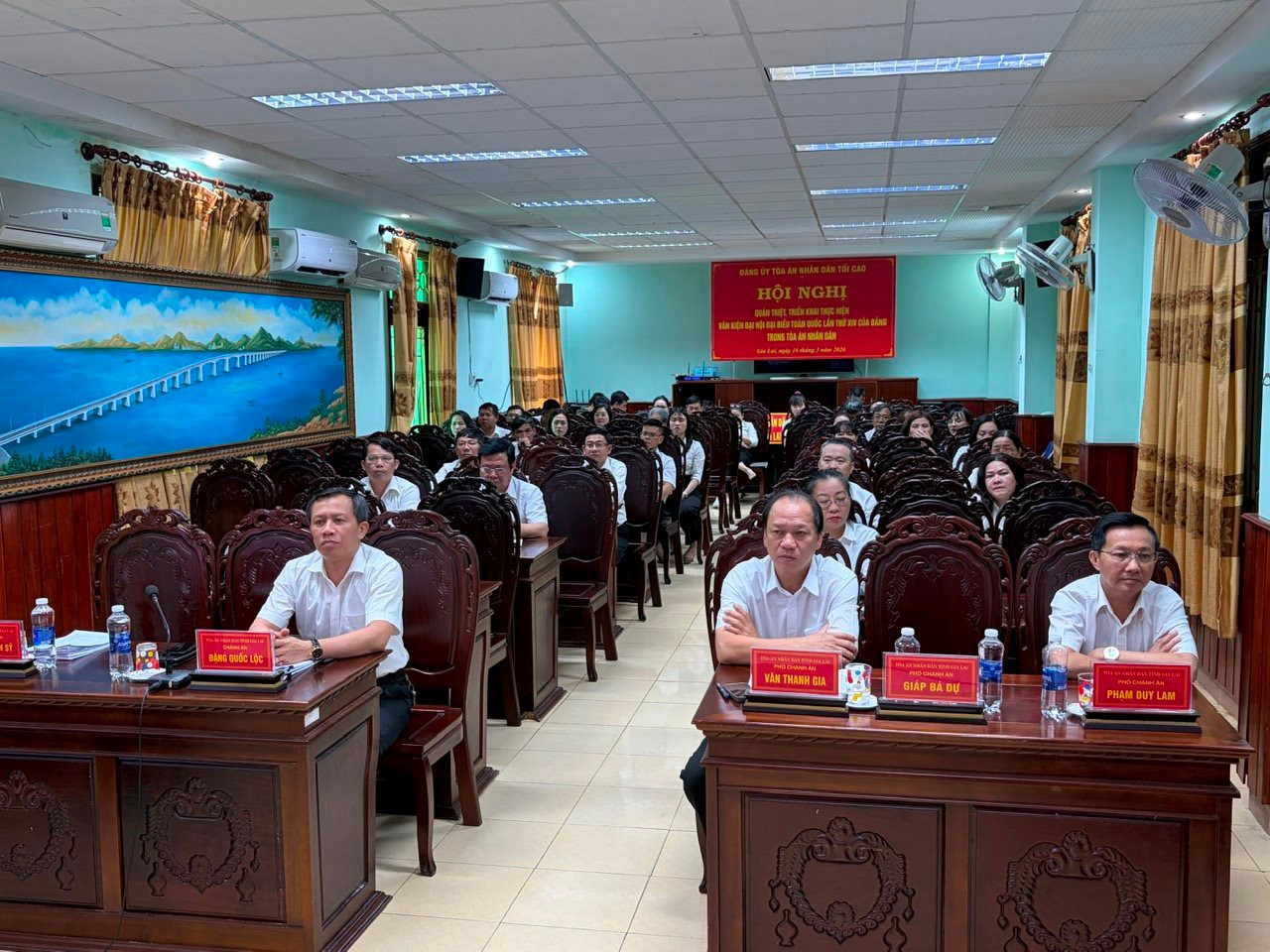 toa-an-hoi-nghi-10-.jpg