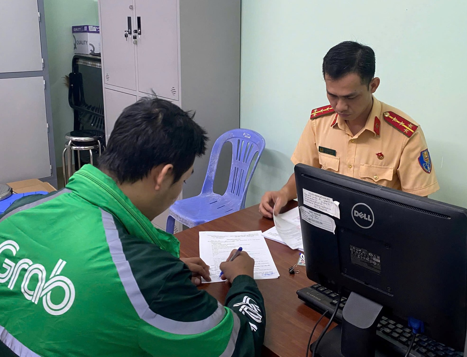 Phạt nhiều trường hợp đăng tin sai sự thật về CSGT