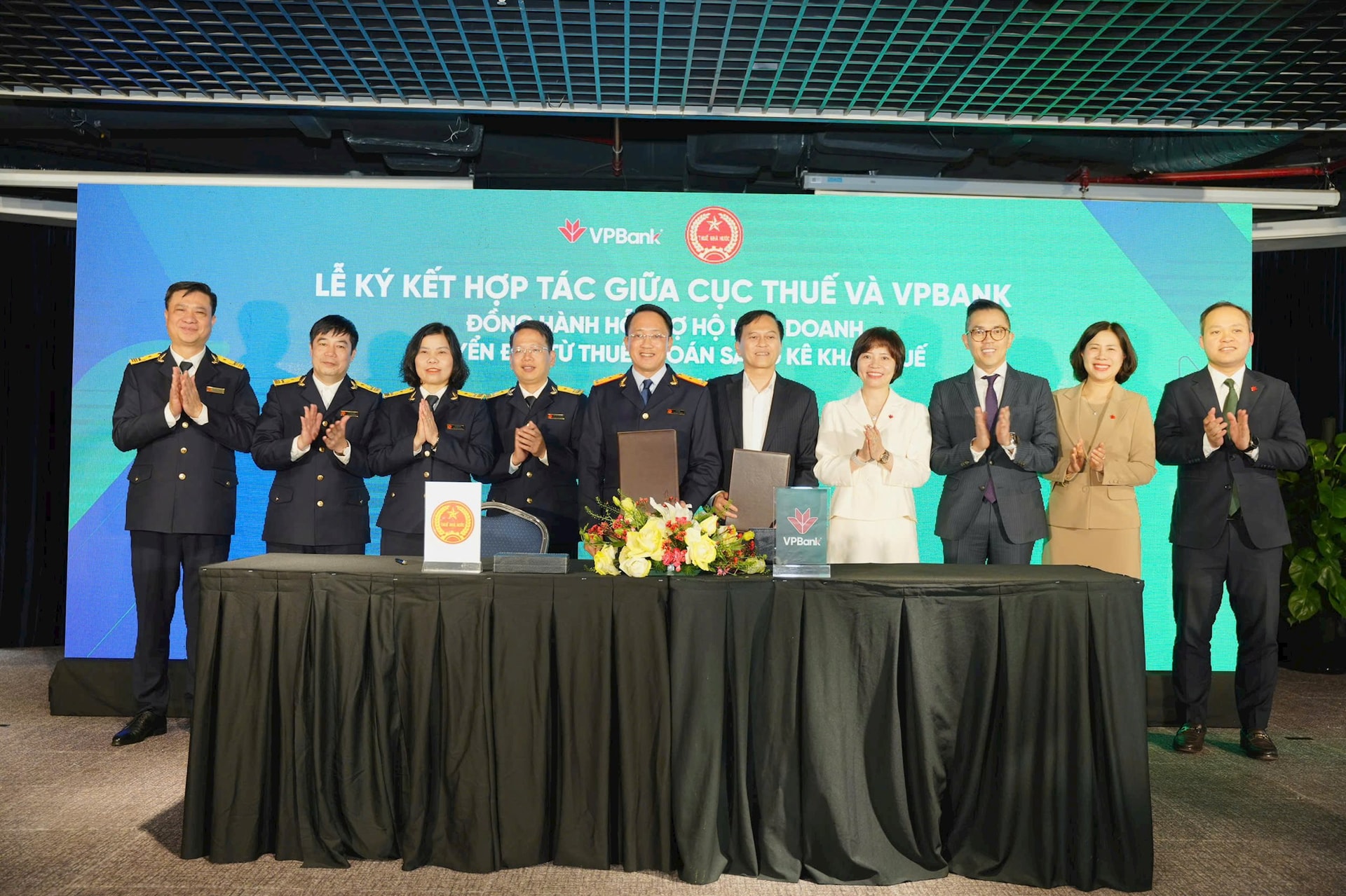 VPBank hỗ trợ hộ kinh doanh thích ứng cơ chế thuế mới