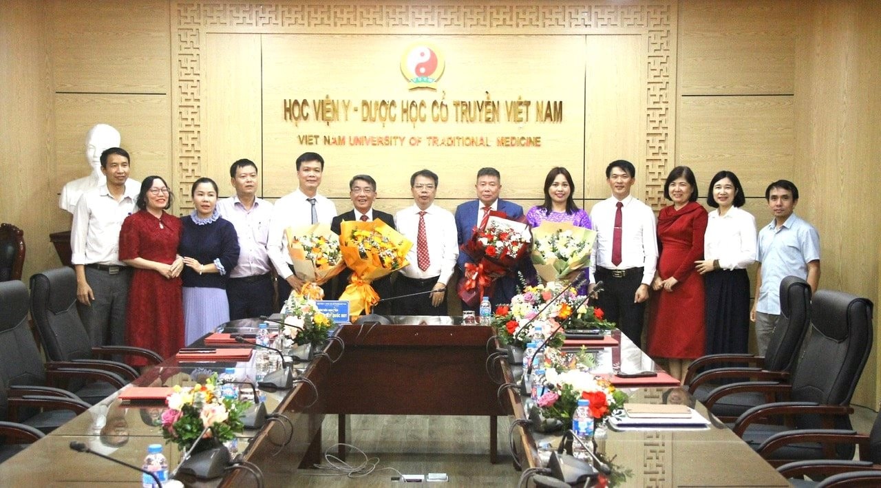 y-hoc1.jpg