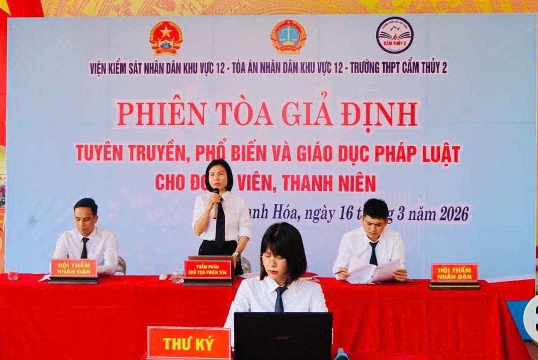 phien_toa_gia_dinh1.jpg